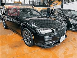 کرایسلەر 300